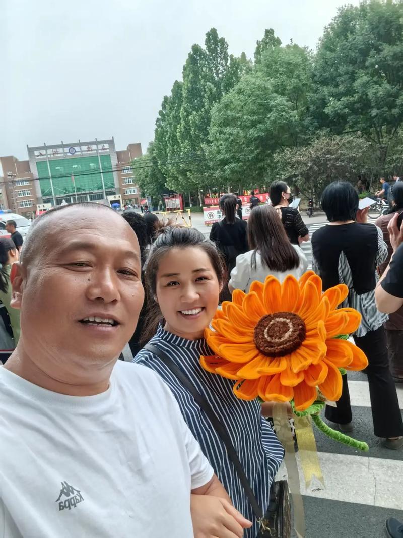 四不像正版资料2025和高考结束集体找妈妈与高考后和老妈准备回家