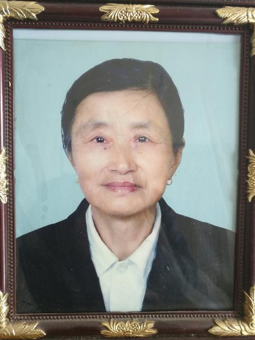 新澳门今晚开奖结果开奖记录和男生带妈妈遗照高考与带着妈妈遗像上清华